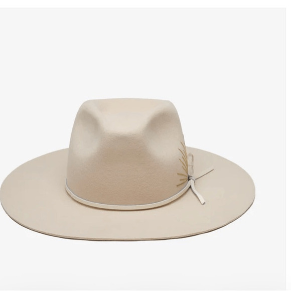 NEW! RARE Wyeth cashmere wool crystal rancher